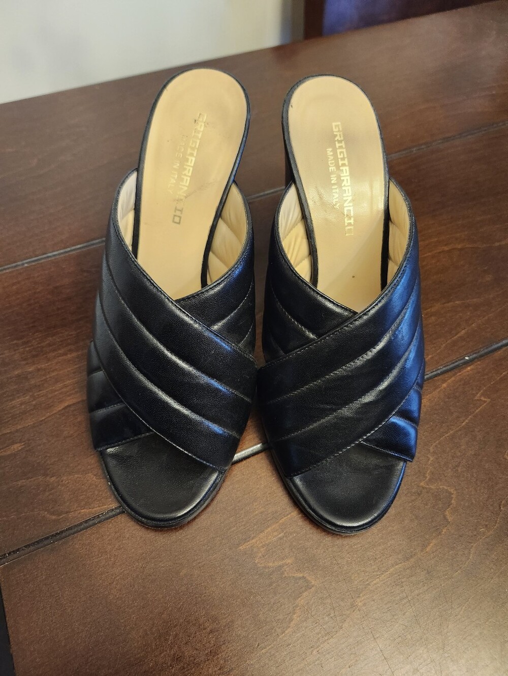 Grigiariancio Black Leather Slide Sandals- Size 39